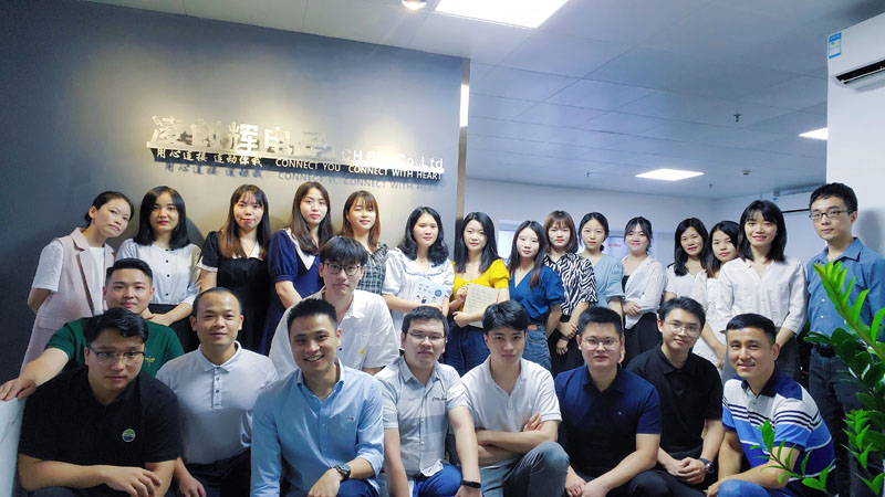 凌創輝電子合照